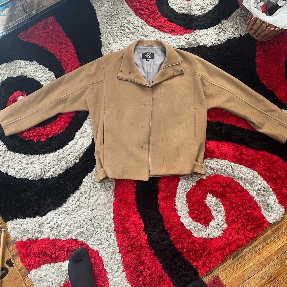 Large Calvin Klein suit jacket. Made in Italy, great condition.